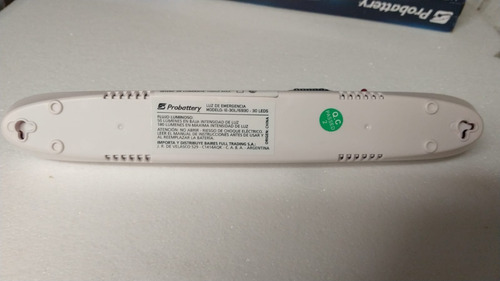 Imagen 5 de 8 de Luz De Emergencia Probattery 30 Led 8hs Autonomía