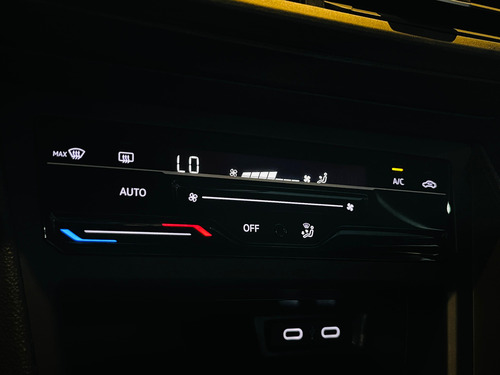 Volkswagen Outros Modelos Virtus 200 TSI Highline (Aut) (Flex)