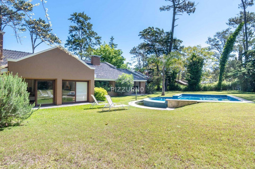 Imagen 9 de 29 de Buena Casa En San Rafael De Cuatro Dormitorios Con Pisicina- Ref: 387