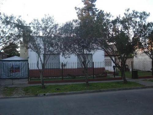 Casa En Venta - 2 Domitorios 1 Baño 2 Cocheras - 140mts2 Cubiertos - San Antonio De Padua