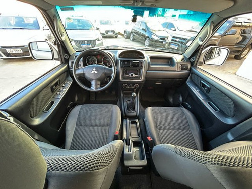 Mitsubishi Pajero TR4 Pajero TR4 2.0 4X2 16V 140CV FLEX 4P MANUAL