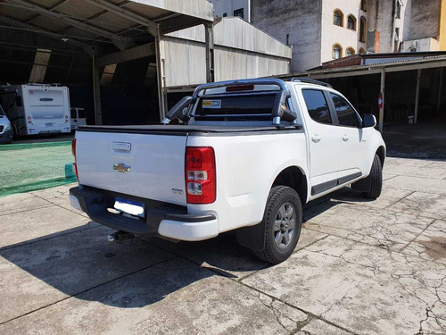 Imagem 3 de 5 de Chevrolet S10 2016 2.4 Advantage Cab. Dupla 4x2 Flex 4p