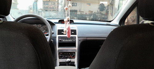Peugeot 307 2.0 Sedan Hdi Xr 90cv