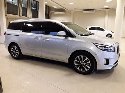 Kia Carnival Premium - 2018 - 18.000km!!!