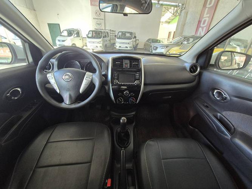 Nissan Versa 1.6 Sense