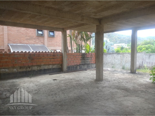 Casa En Venta Obra Gris Lomas Del Country Casa En Construccion Atc-623