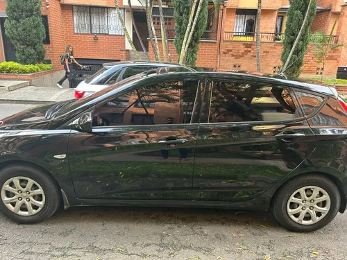 Hyundai Accent 1.6l 4 p