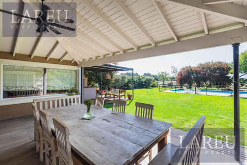 Casa En Venta - Estancias Del Pilar, La Paz.