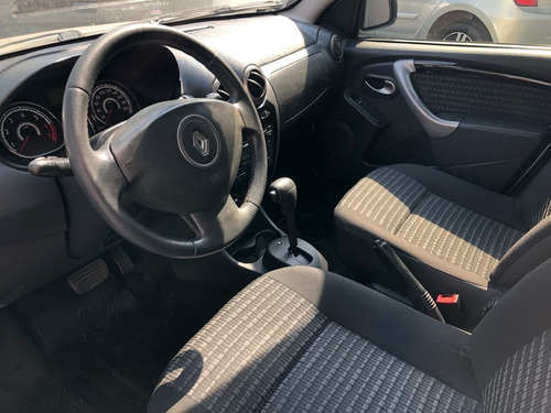 Imagem 8 de 11 de Renault Sandero 2012 1.0 16v Expression Hi-flex 5p