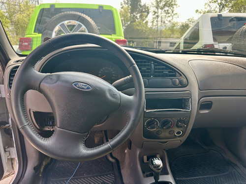 Ford Courier