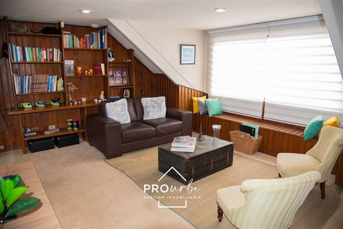 Casa En Venta De 6 Dorm. En Lo Barnechea