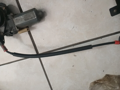 Elevalunas Delantero Izq Ford Courier 2005 0130821682 Ml468 (Usado)