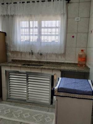Casa No Loty Em Itanhaém, Ficando Lado Praia À 90m Do Mar