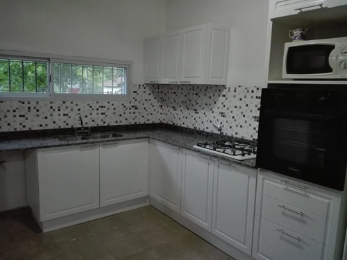 Imagen 3 de 14 de Casa Quinta En Venta , A 30 Mts De Ruta 2