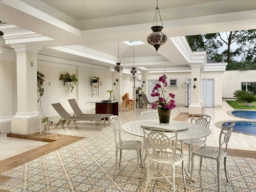 Imagem 9 de 30 de Belissima Casa Em Estilo Neoclassico Com Fino Acabamento! - 1784