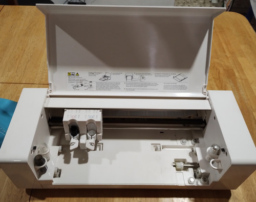 Silhouette Curio Plotter De Corte Con Accesorios (Usado)