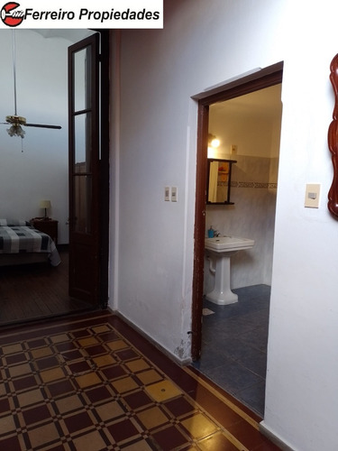 Imagen 9 de 30 de Casa Ph Pocitos Venta Al Frente 4 Dormitorios Cocina Baño Pallier Comedor Patio Buhardilla Y Azotea