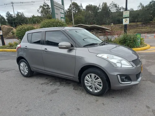 Suzuki Swift 1.2 Hatchback Versión Full Equipo