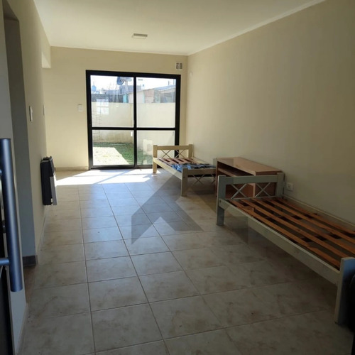 Venta De Duplex A Estrenar Colon E.r