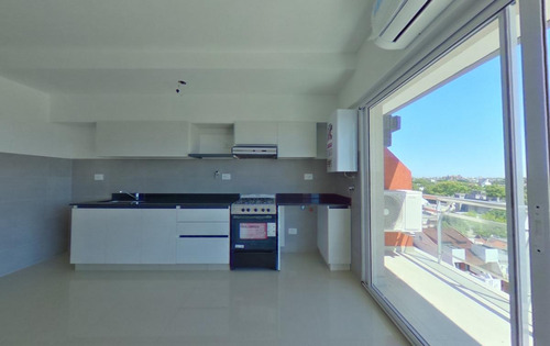 Excelente Departamento De 2 Ambientes Al Contrafrente Con Balcón. Súper Luminoso