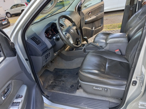 Imagem 10 de 13 de Toyota Hilux 2012 3.0 Srv Cab. Dupla 4x4 Aut. 4p 171 Hp