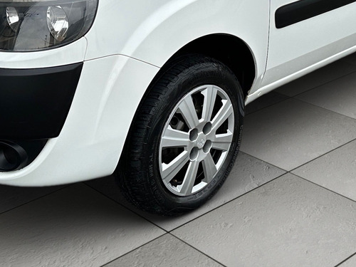 Fiat Doblo ESSENCE 1.8 Flex 16V 5p