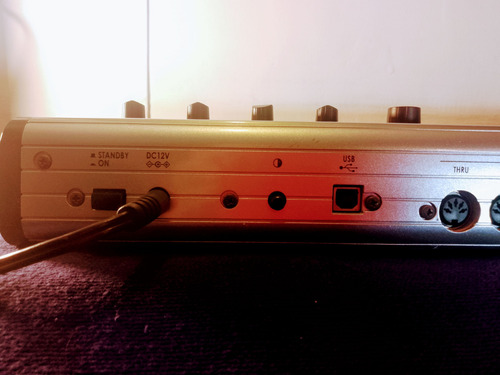 Sintetizador Korg R3 Mmt (multi Modeling Technology) (Usado)