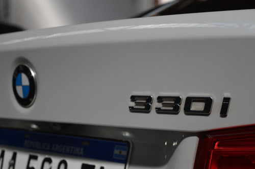 BMW Serie 3 3.0 330i Sedan Sport Line 252cv