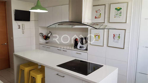 En Condominio: Colegio Manquehue / Sport Francés