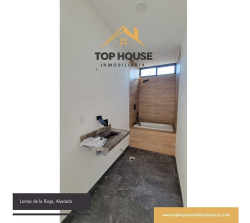 Imagen 13 de 14 de Casa Estilo Loft | Con Terraza Y Vista A La Laguna, Smart Ho