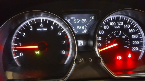 Imagen 11 de 25 de Nissan Versa Advance At