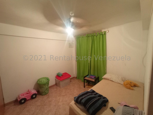 Imagen 2 de 30 de Casa En Venta En El Oeste De Barquisimeto Lara 0.4.2.4.5.9.3.7.5.4.2 Rent-a-house Centro Occidente Mls Código: 22-12384