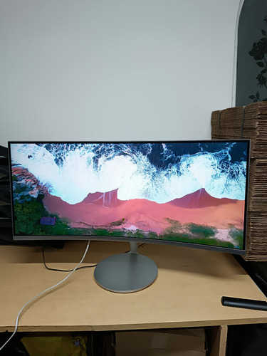Monitor Gamer Curvo Samsung 34 Diseño Blanco Ultrawide (Usado)