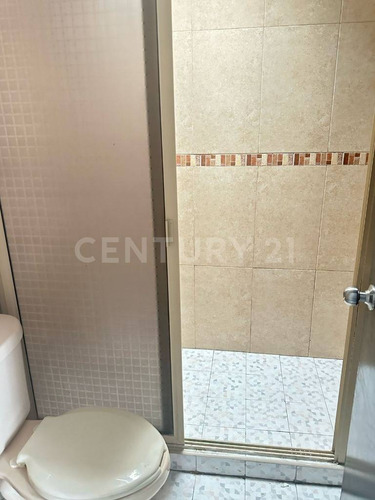 Casa En Venta En Col. Hacienda Los Cantu En Escobedo