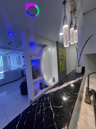Venta De Apartamento En Torre San Gerónimo ,zona Universitar