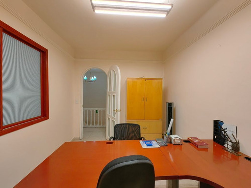 Casa 281m2 / 5r / 4b