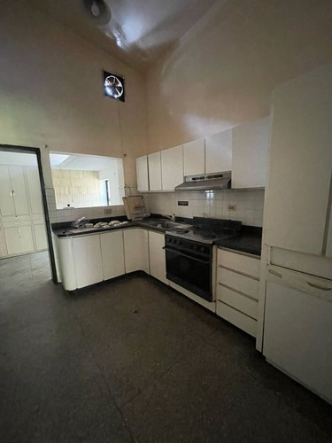 Imagen 10 de 12 de Se Vende Casa 300m2 5h/5b/4p Santa Marta 4548