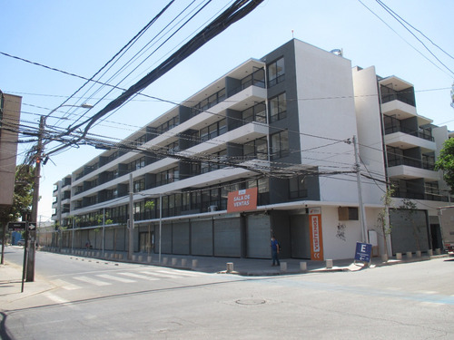 Gran Local A 50 Metros De San Diego Y Una Cuadra De Feanklin