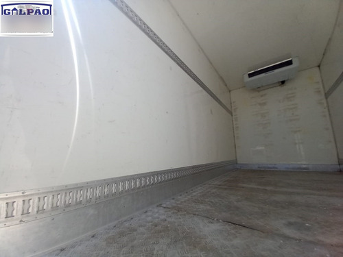 Imagem 9 de 15 de Vw Express Prime (2020) Baú Refrigerado