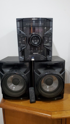 Imagen 1 de 4 de Minicomponente Sony Equipo De Música Mhcgtr333 Cds Radio Usb