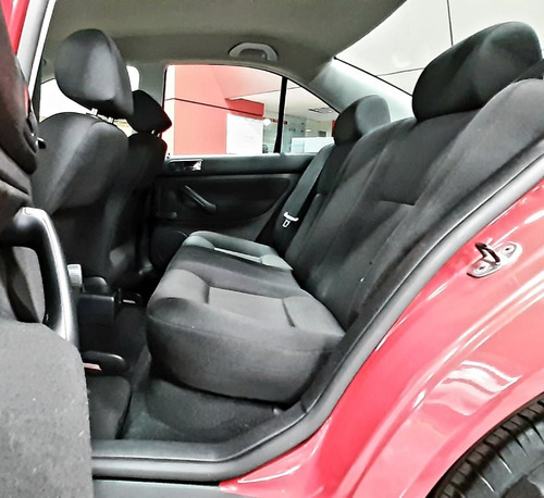 Imagen 13 de 15 de Volkswagen Jetta 2013 Clasico