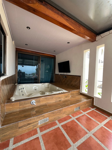 Alquilo Casa Amueblada En Punta Leona, Incluye Los Servicios Y Servicio De Limpieza