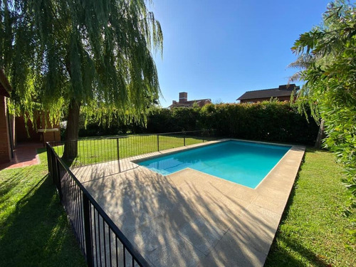 Imagen 11 de 11 de Oportunidad! Excelente Lote Central De 800 Metros Dentro Del Barrio La Delfina.