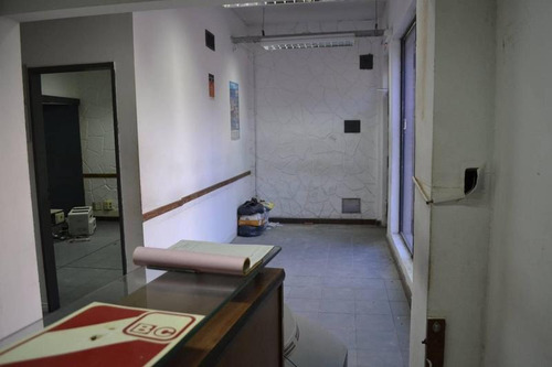 Imagen 5 de 30 de Guevara Al 500. Edificio De 3 Plantas En Venta De 980 M2