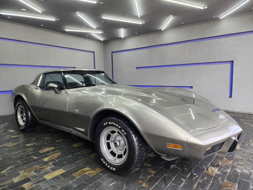 Imagen 2 de 17 de Chevrolet Corvette 25aniversario