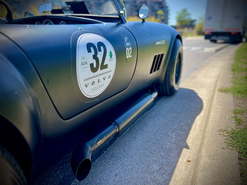 Ford Shelby Cobra Biscayne Roadster Bessia