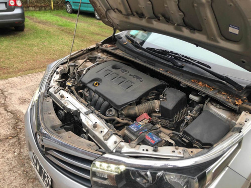 Imagen 13 de 14 de Toyota Corolla 2014 1.8 Xli Cvt 140cv