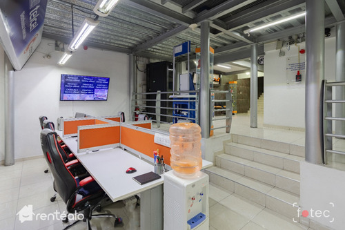 Amplia Bodega Con Montacargas Y Oficinas En Venta , Churubusco, Cdmx