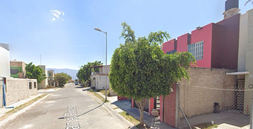Propiedad En Remate Bancario, Ubicada En Volcán El Rincón. Colinas Del Roble, Jalisco, C.p. 45650 -ngc0