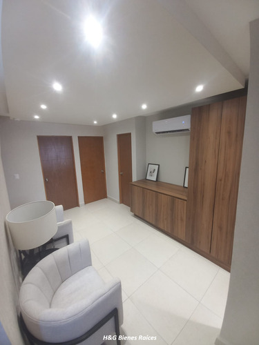 Casa De 3 Niveles Con Excelente Precio En Dominio Cumbres